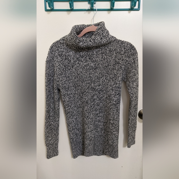 Abercrombie & Fitch Salt and Pepper Turtleneck Sweater Size XS - Picture 1 of 3